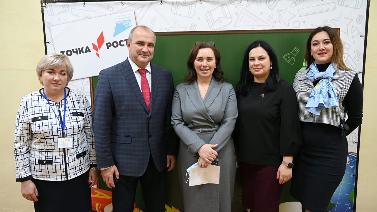 Председатель Елецкого районного отделения Союза женщин приняла участие во встрече с депутатом Государственной думы